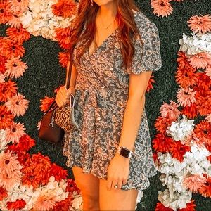 Trixxi Floral Sage Green Romper *LIKE NEW*